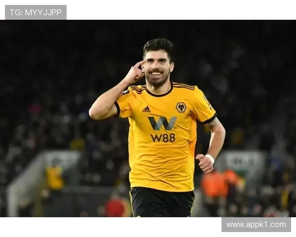 内维斯：从防守型后腰到组织核心的技术进化分析