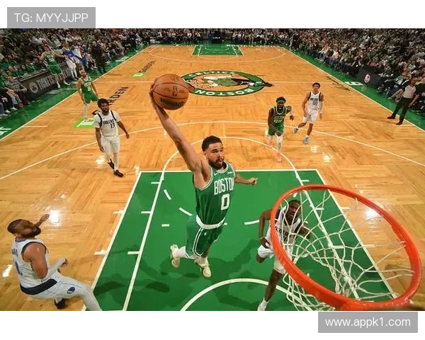 佩顿·普里查德无球跑动为塔图姆挡拆提升效率