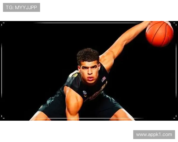 威廉姆斯挡拆制造错位，比上季替补时三分效率明显提升