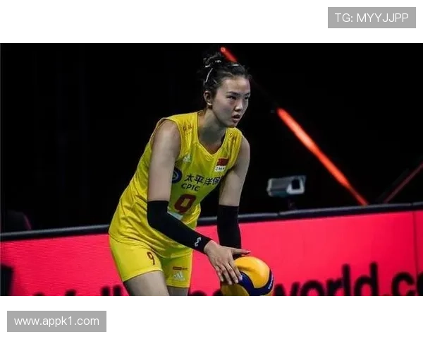 张常宁在家练球把地板砸出坑，物业上门差点报警