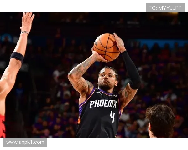 杰伦·格林突破能力提升效率，拉开火箭首发锋线得分差距